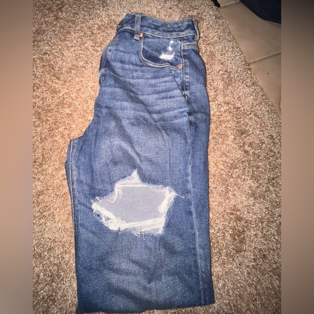 American Eagle blue jeans